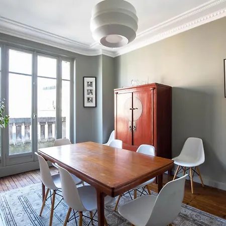 Apartment Veeve - Rousseau In The Round Paris