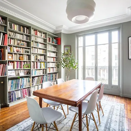 Apartment Veeve - Rousseau In The Round